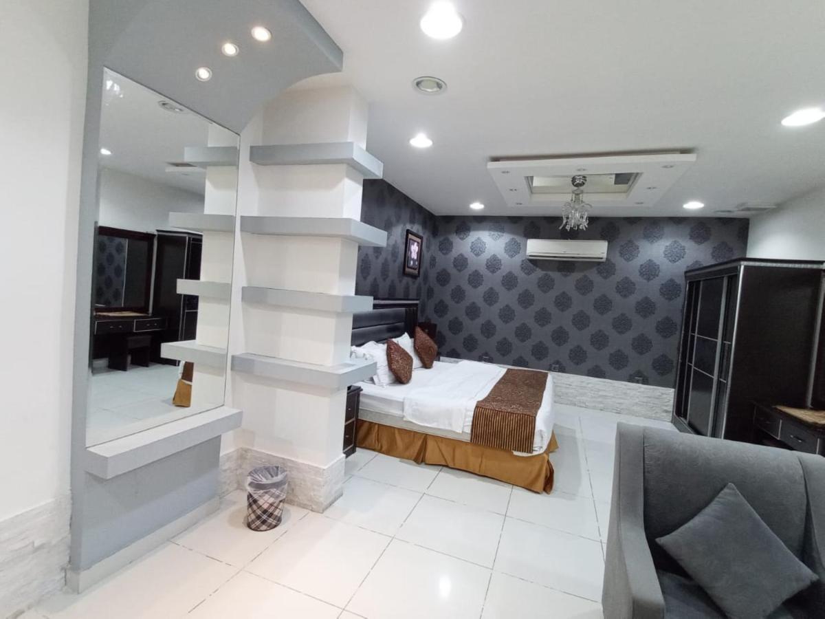 Celine Al Motamaiza Furnished Apartment Djedda Buitenkant foto