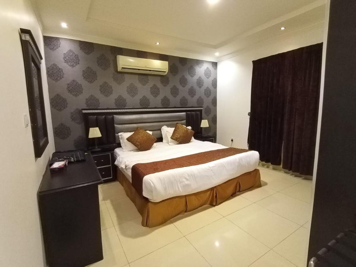 Celine Al Motamaiza Furnished Apartment Djedda Buitenkant foto